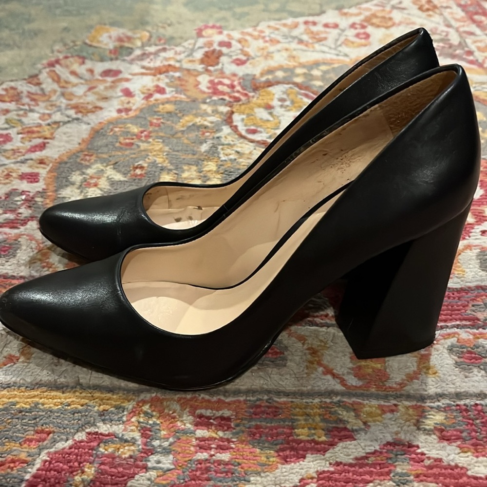 Vince Camuto heels 7.5